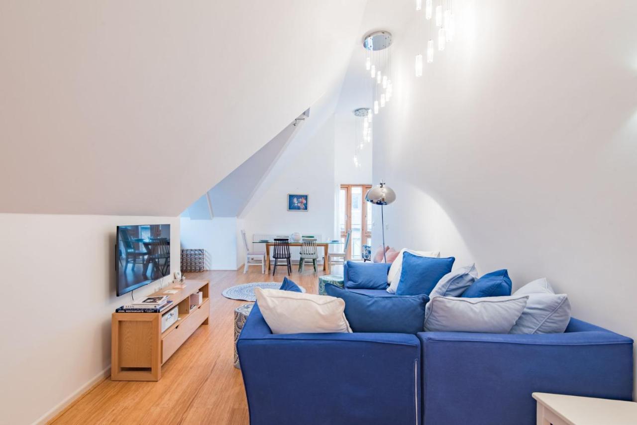 The Loft At Emperor Court By Bloom Stays Canterbury Esterno foto